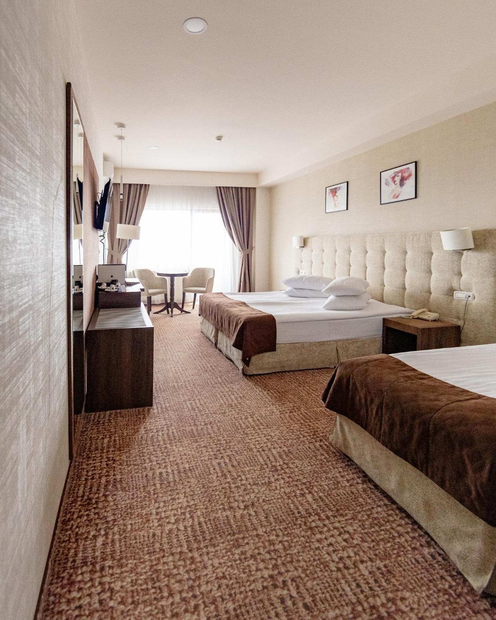 Grand Hotel Belvedere Brasov Luaran gambar