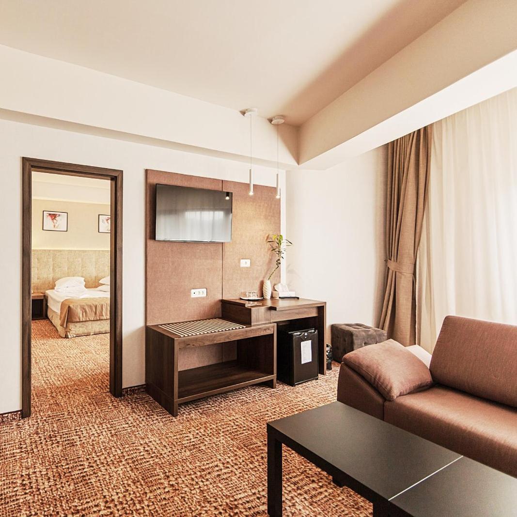 Grand Hotel Belvedere Brasov Luaran gambar