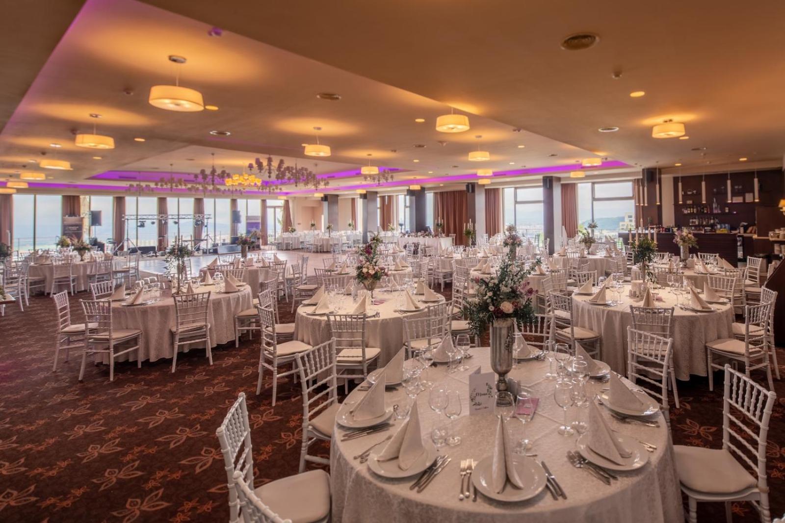 Grand Hotel Belvedere Brasov Luaran gambar